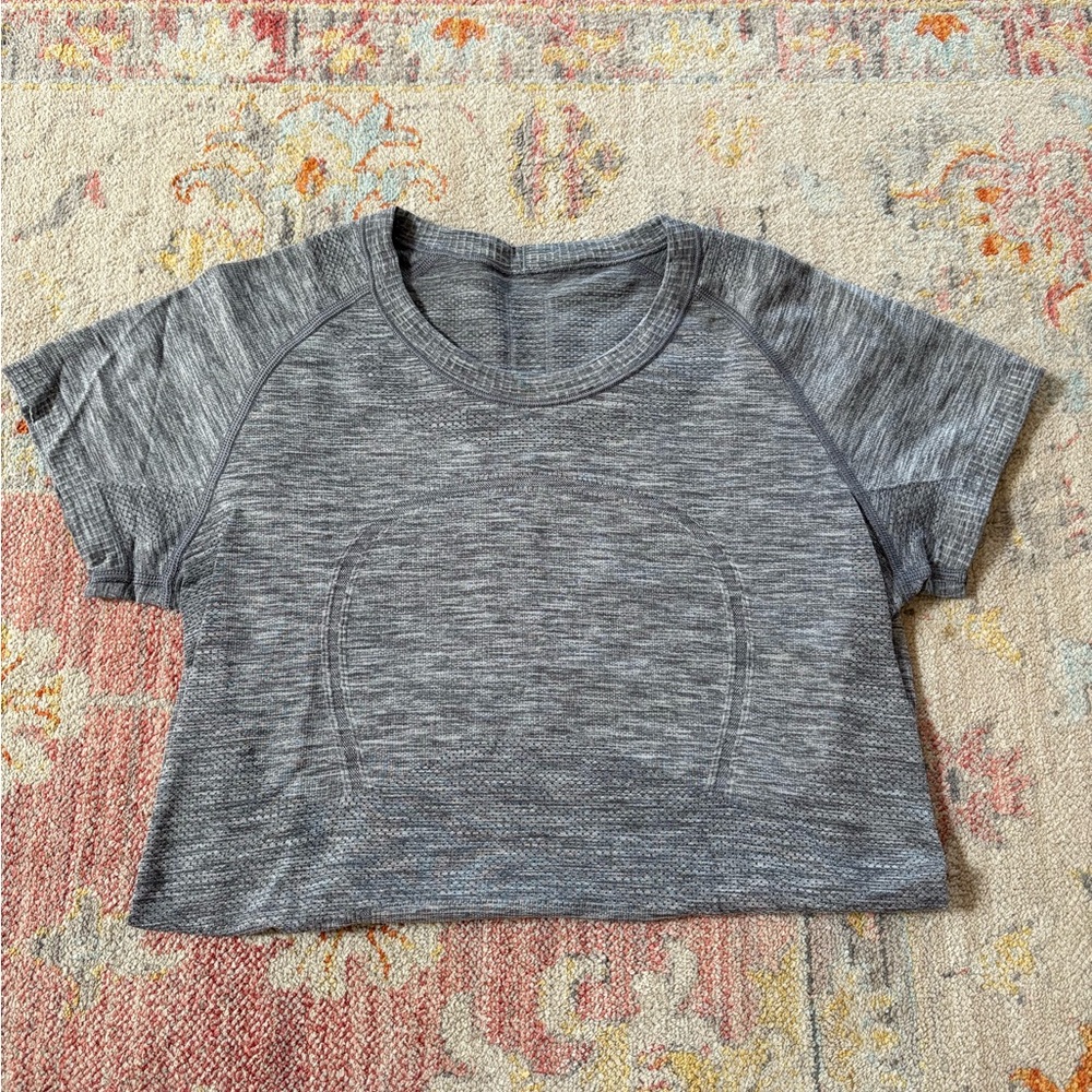 SOLD ‼️lululemon Gray Short Sleeve Swiftly Tech